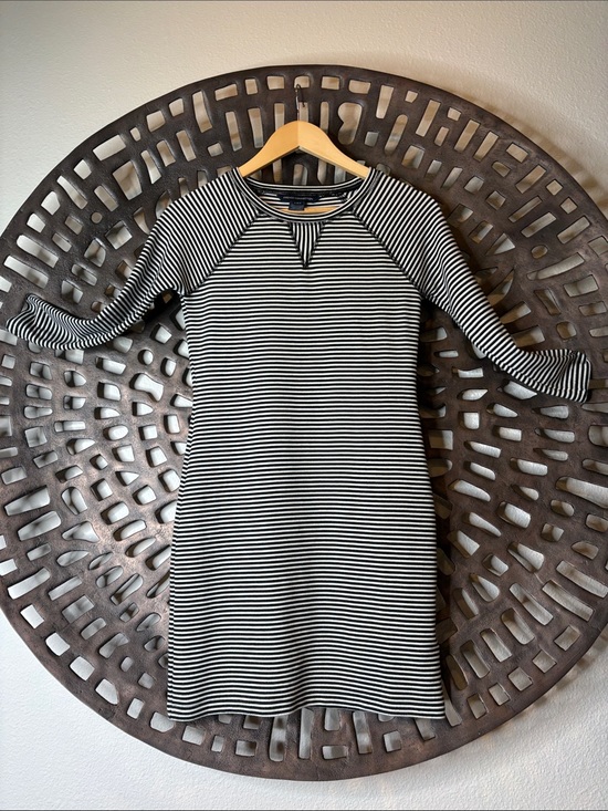French Connection Dresses & Skirts - 🖤 French Connection Black White Striped Stretch Dress Women’s Size 4 Mini 🖤